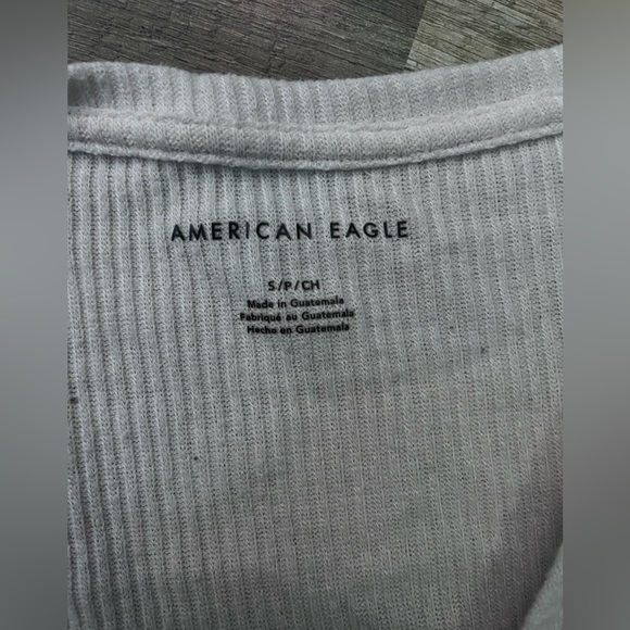 American eagle button up shirt. Size S - Picture 3 of 3